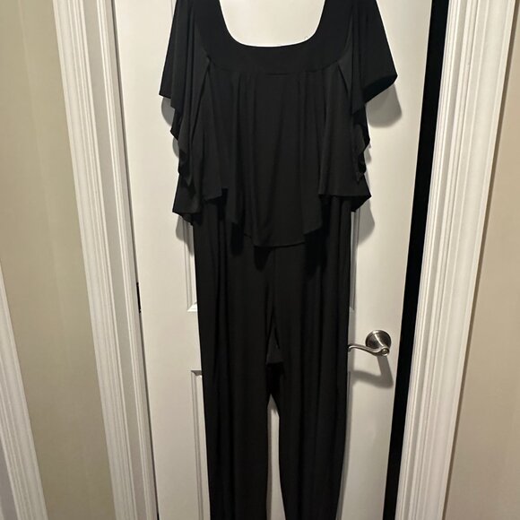 Avenue One-Piece Black Jumpsuit - Picture 3 of 4
